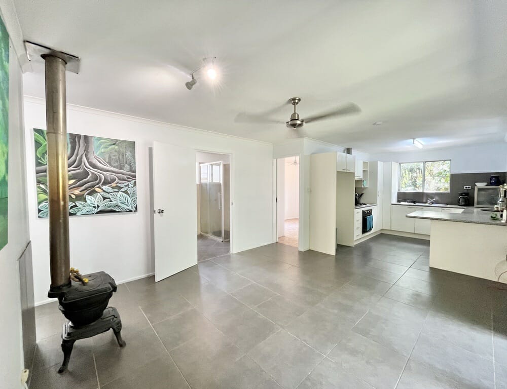 12 Barron Street, Koah0005
