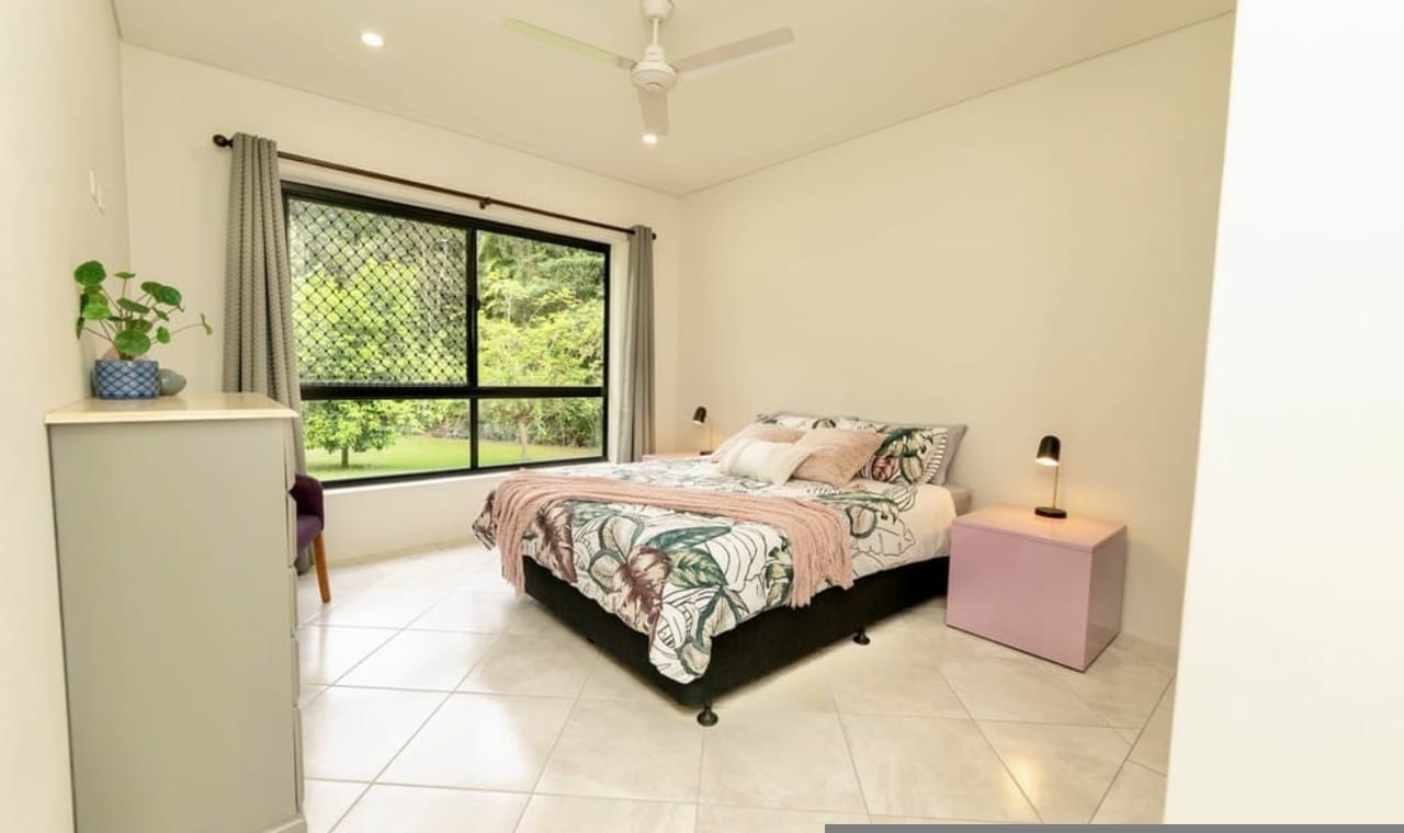 2b Fairyand road0017