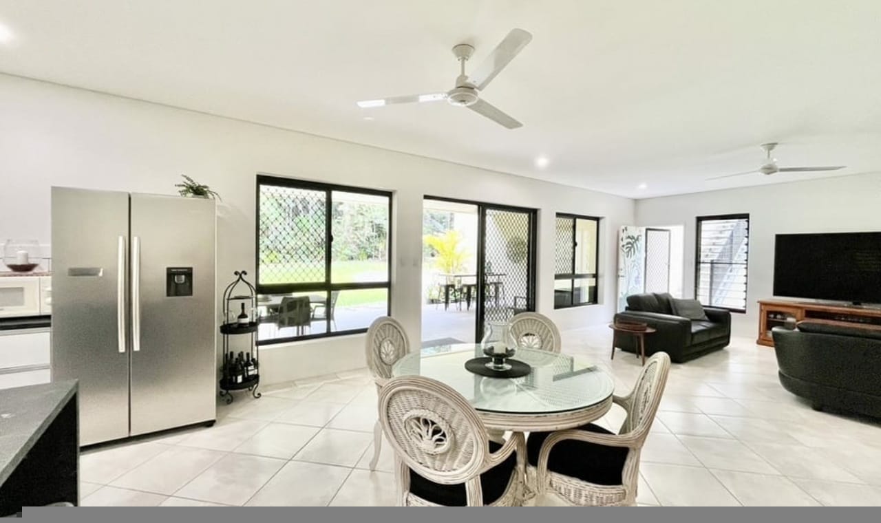 2b Fairyand road0027