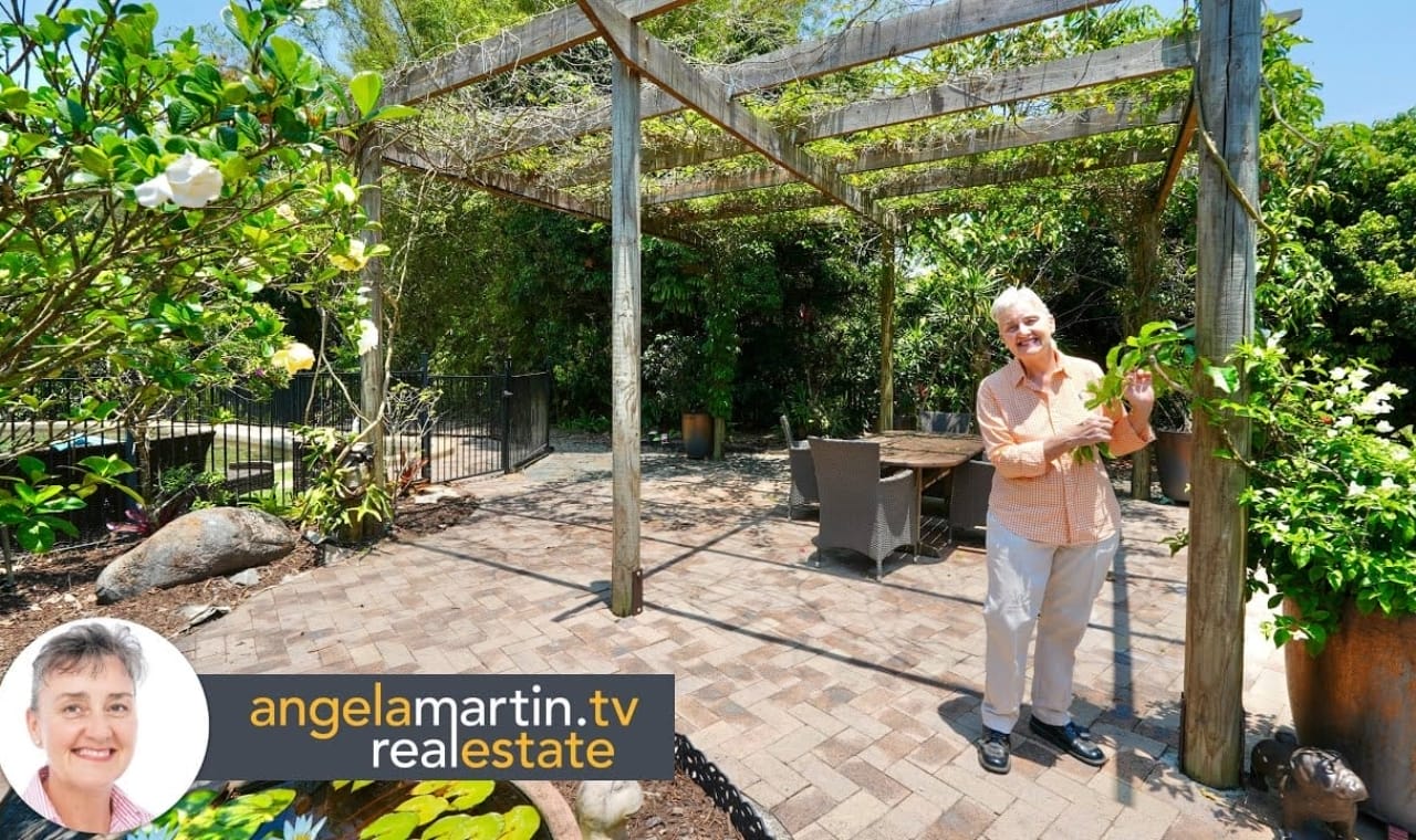 Video of 10 Fairyland Road